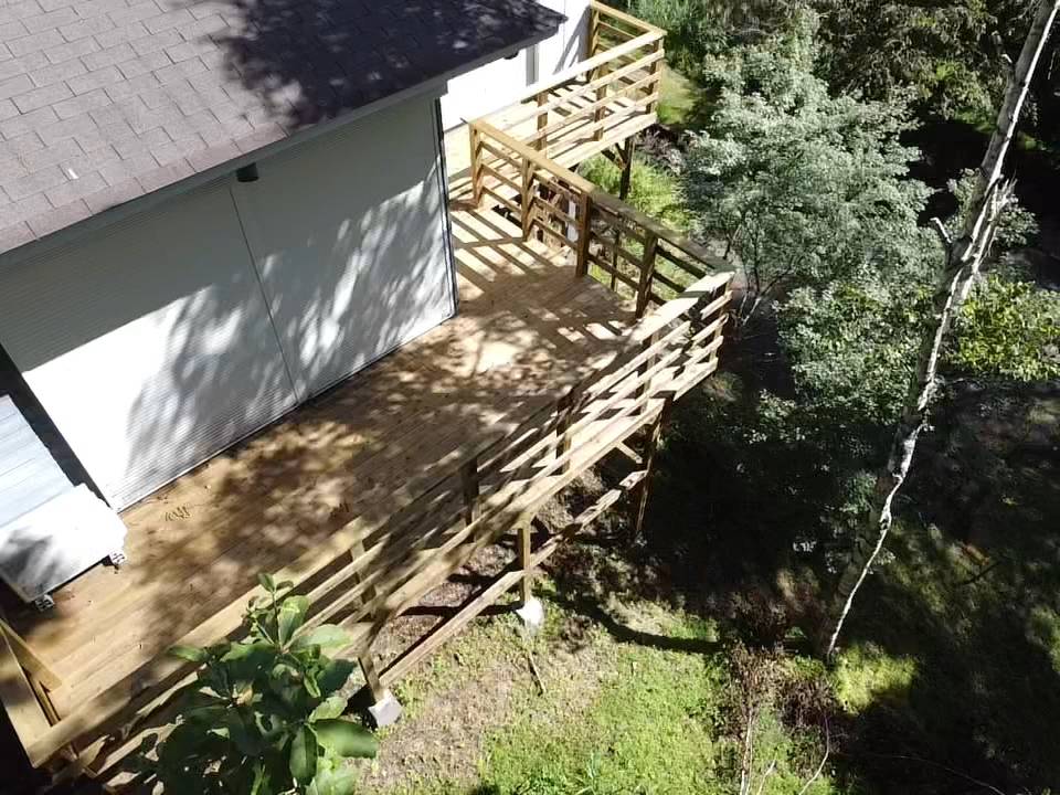 エルビーシステム　斜面地バルコニー　山中湖